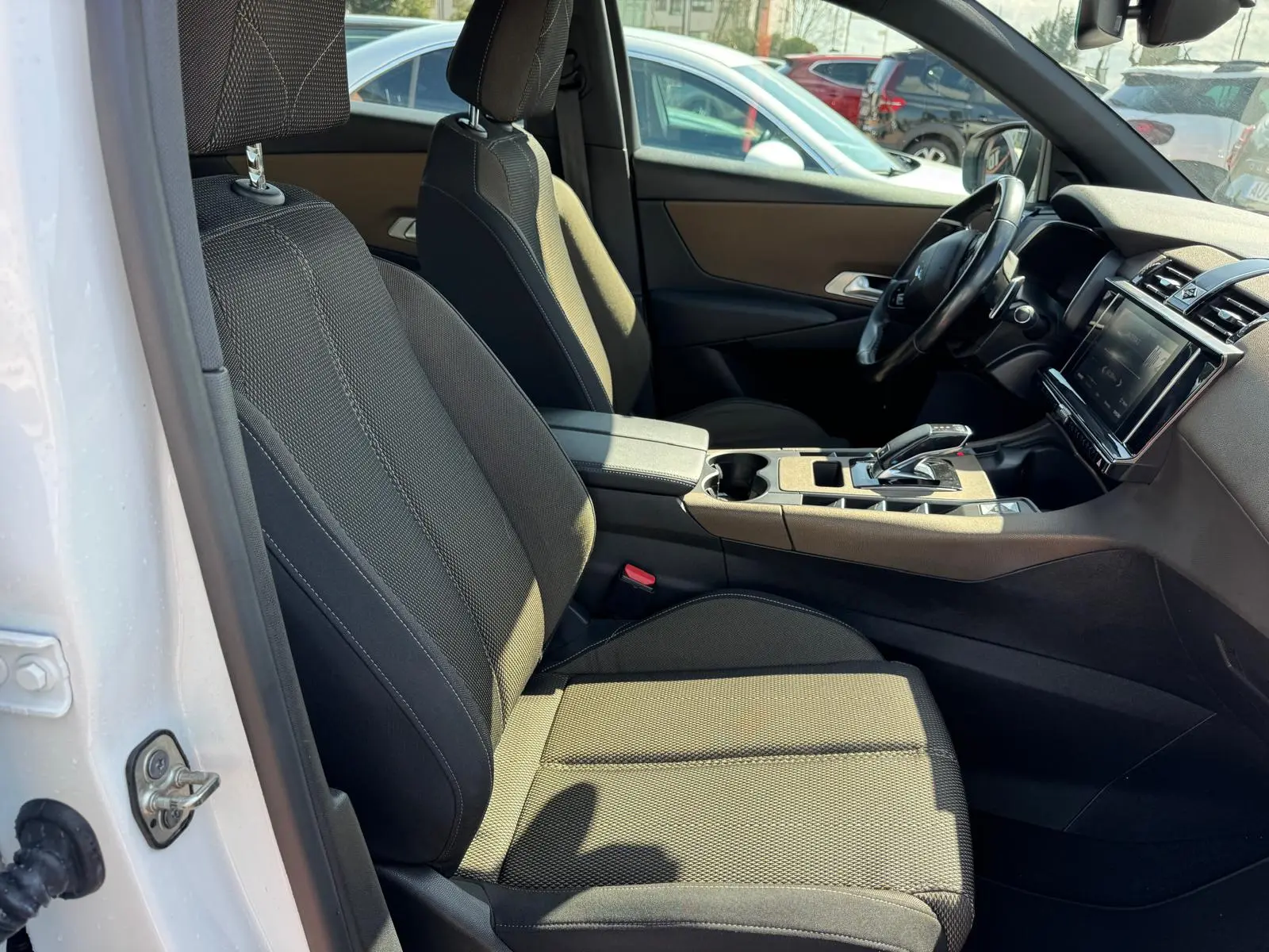 DS DS7 Crossback 1.5 BlueHDi Performance Line EAT8 19