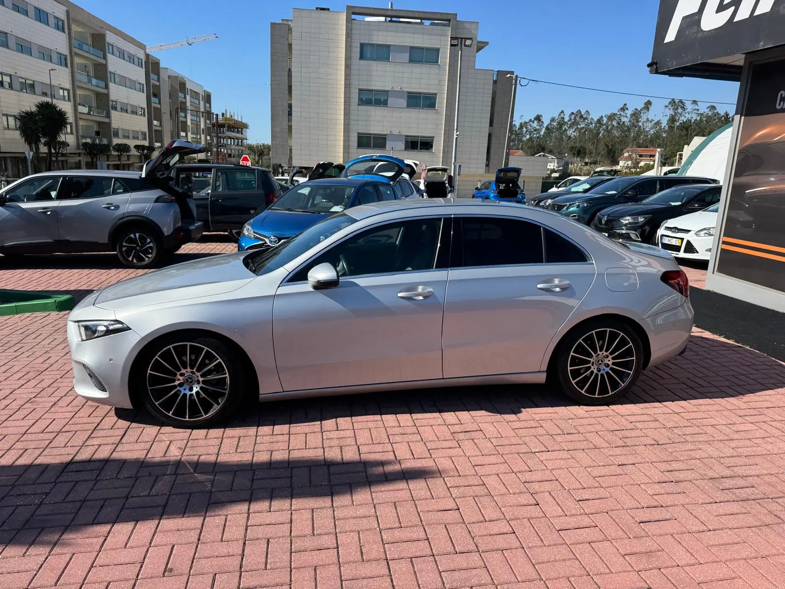 Mercedes-Benz A 180 Limousine d 7G-DCT Progressive 3