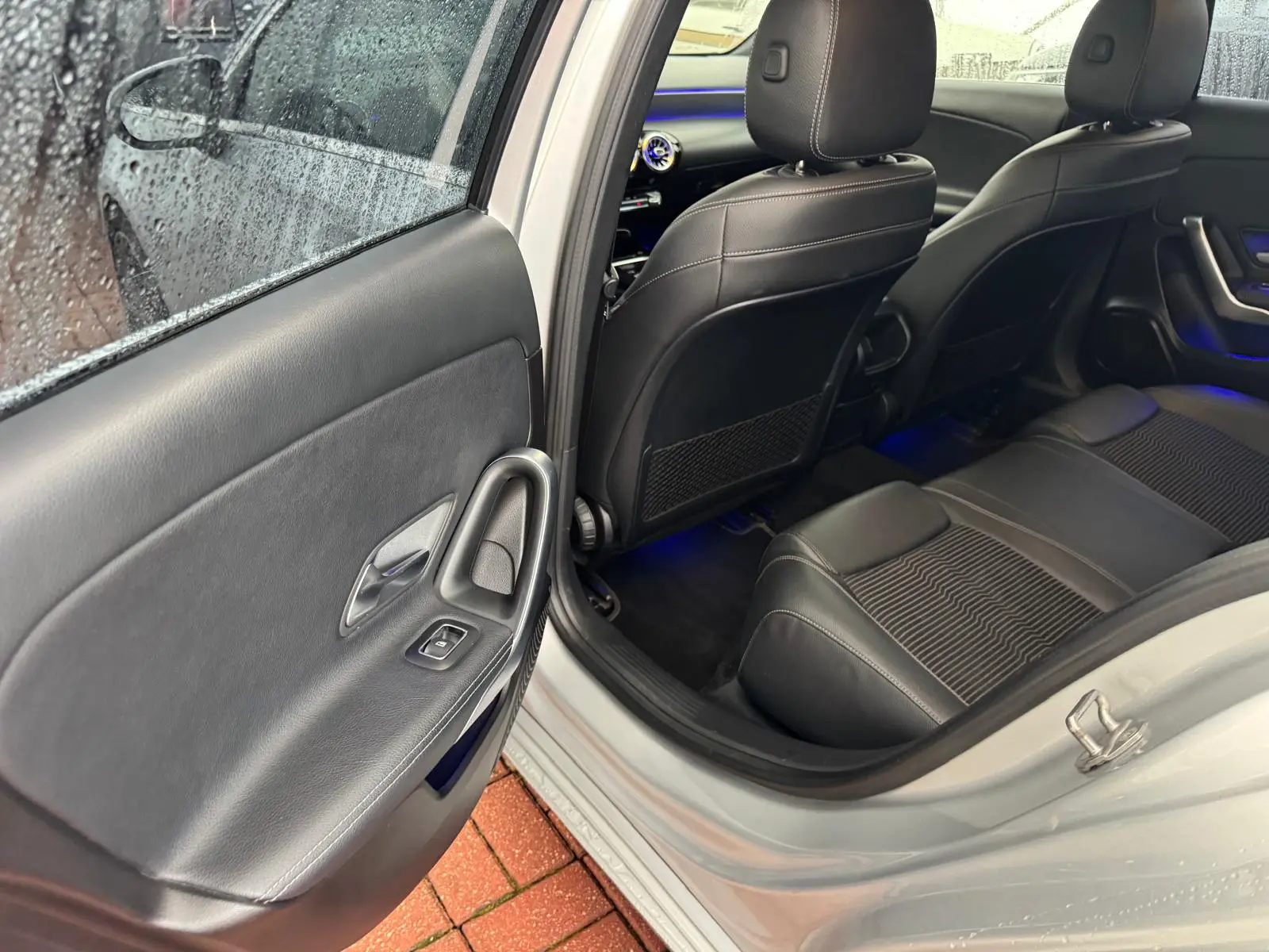 Mercedes-Benz A 180 Limousine d 7G-DCT Progressive 25