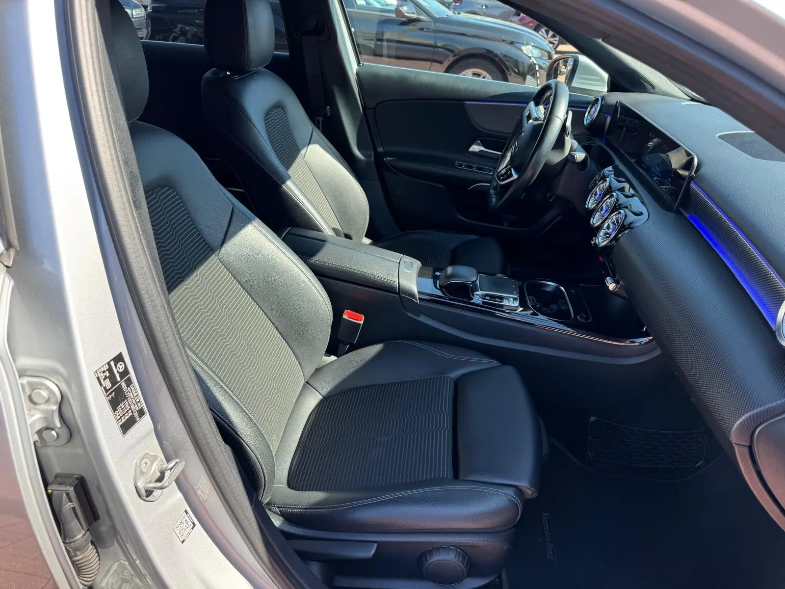 Mercedes-Benz A 180 Limousine d 7G-DCT Progressive 52