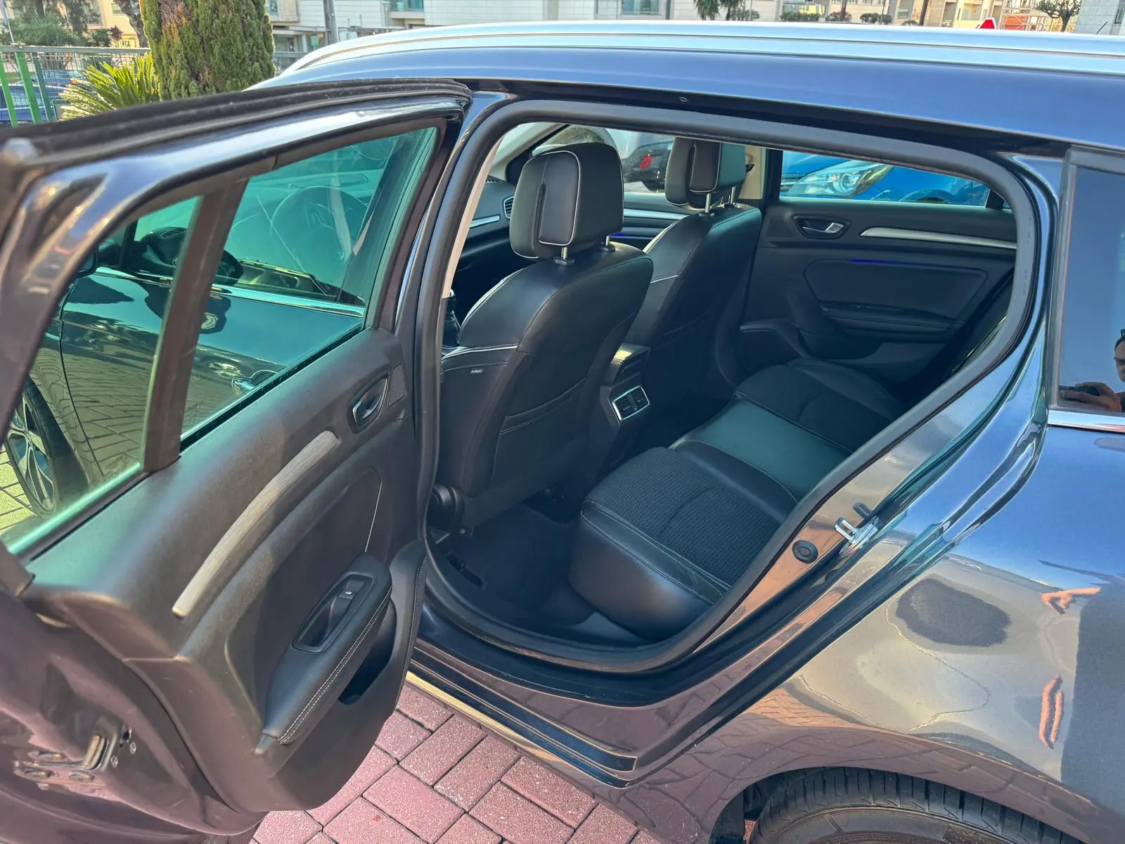 Renault Mégane Sport Tourer ENERGY TCe 130 BOSE EDITION 25