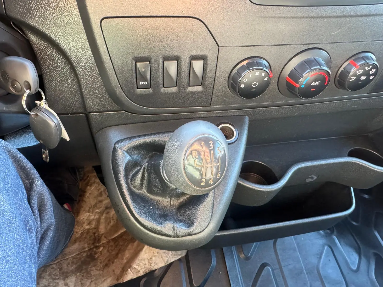 Opel Movano Outro 19