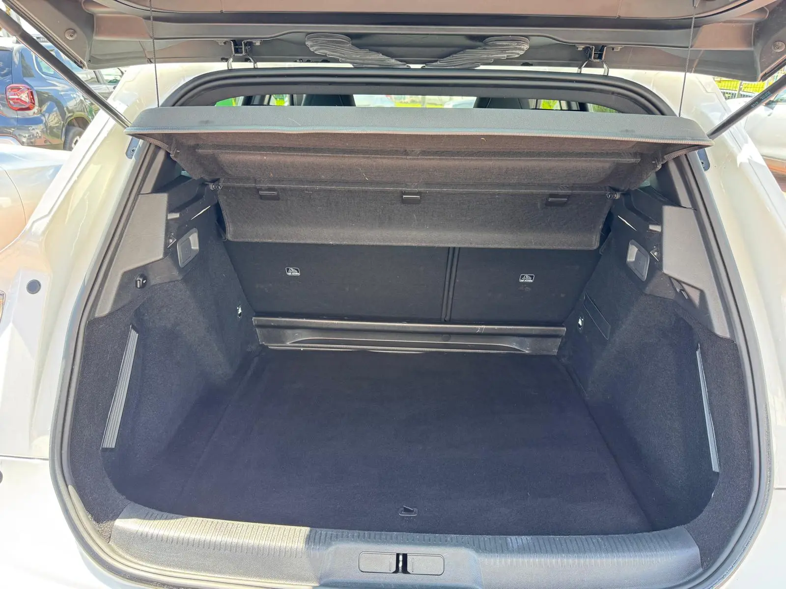 DS DS7 Crossback 1.5 BlueHDi Performance Line EAT8 9