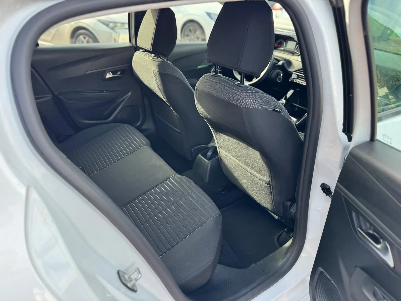 Peugeot 208 1.2 Puretch 9