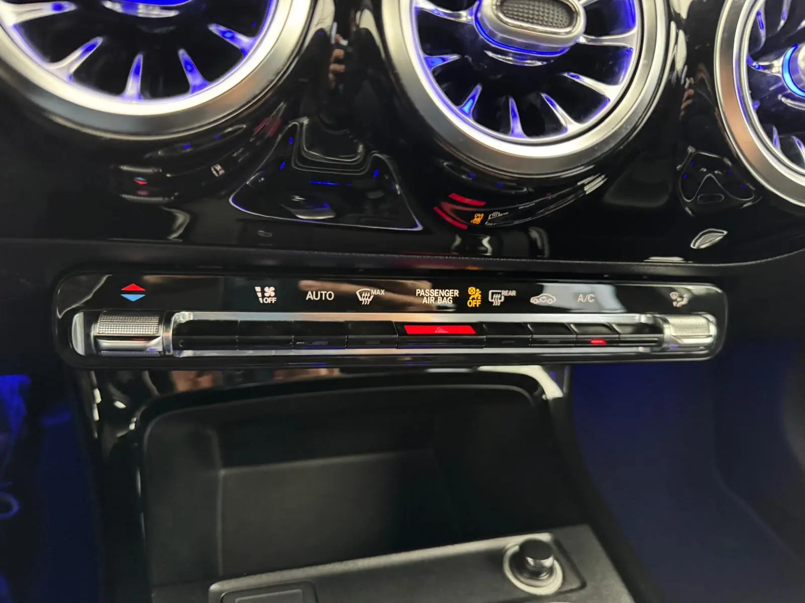 Mercedes-Benz A 180 Limousine d 7G-DCT Progressive 9