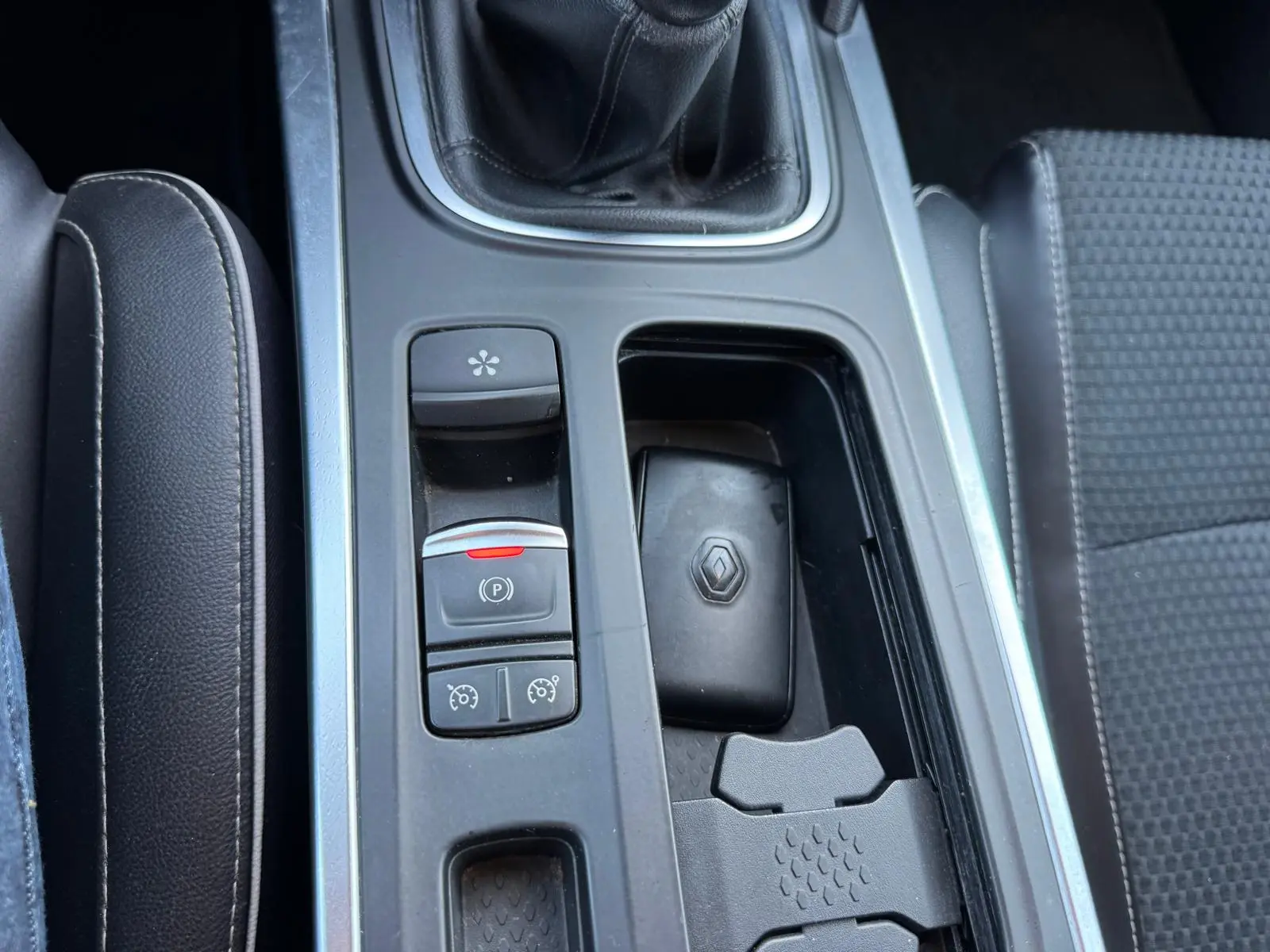 Renault Mégane Sport Tourer ENERGY TCe 130 BOSE EDITION 39