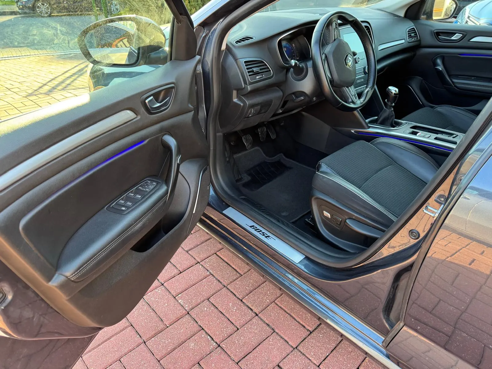 Renault Mégane Sport Tourer ENERGY TCe 130 BOSE EDITION 19