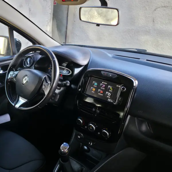 Renault Clio Dynamic S 11