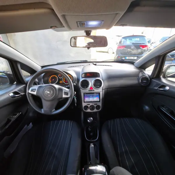 Opel Corsa 1.2 Enjoy 10