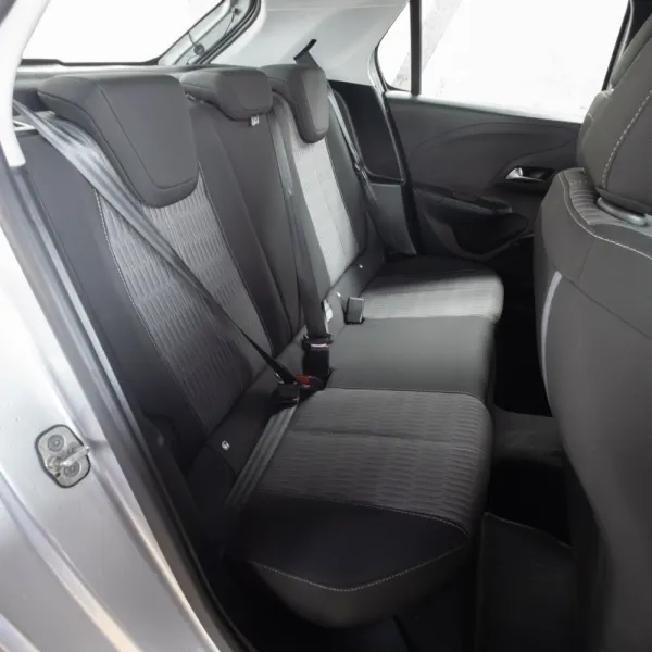 Opel Corsa 1.5 D Elegance 9