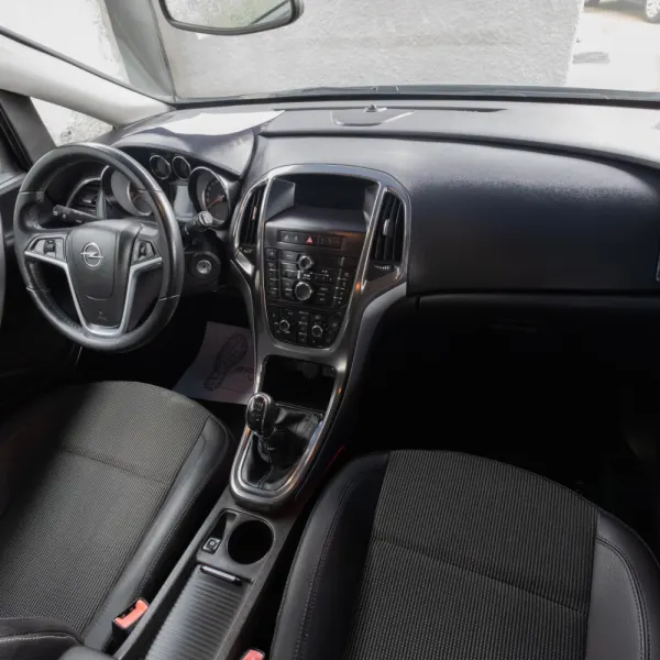 Opel Astra 1.3 CDTi Cosmo Start/Stop 10