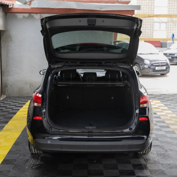 Hyundai i30 SW 1.6 CRDi Blue Comfort+Navi 7