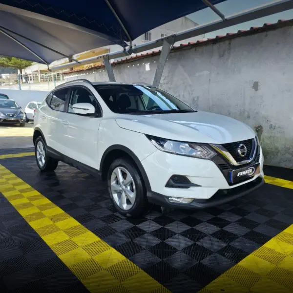 Nissan Qashqai 1.5 dCi Acenta C/Barras de Tejadilho 2