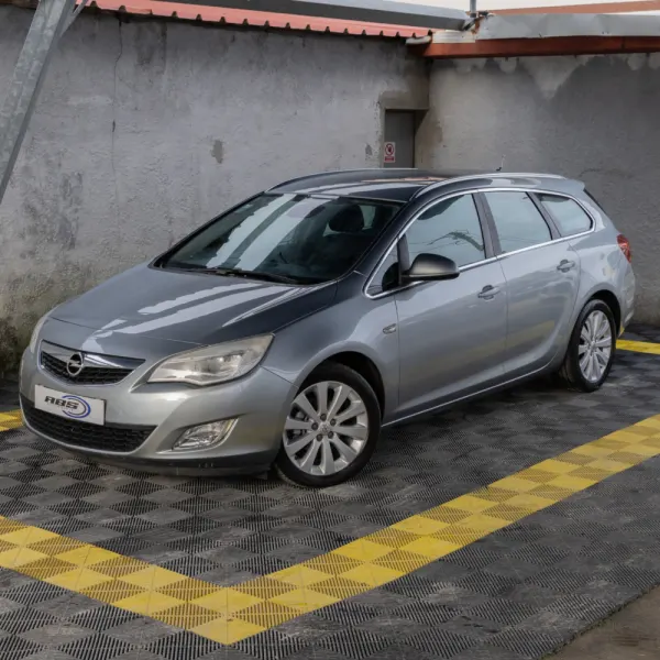 Opel Astra 1.3 CDTi Cosmo Start/Stop 1