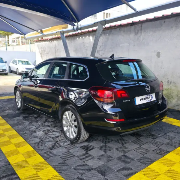 Opel Astra Sports Tourer 1.7 CDTi Cosmo 4