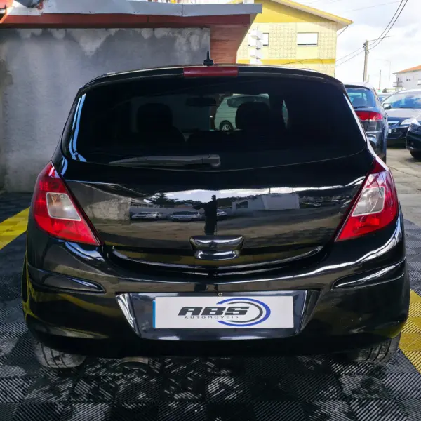 Opel Corsa 1.2 Enjoy 6