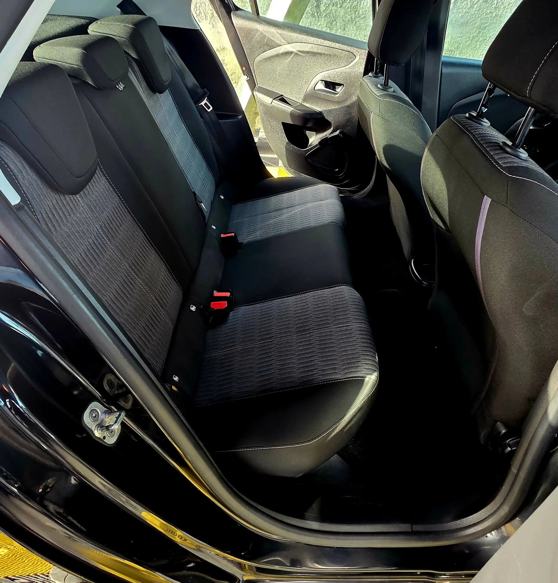 Opel Corsa 1.2 Elegance 9