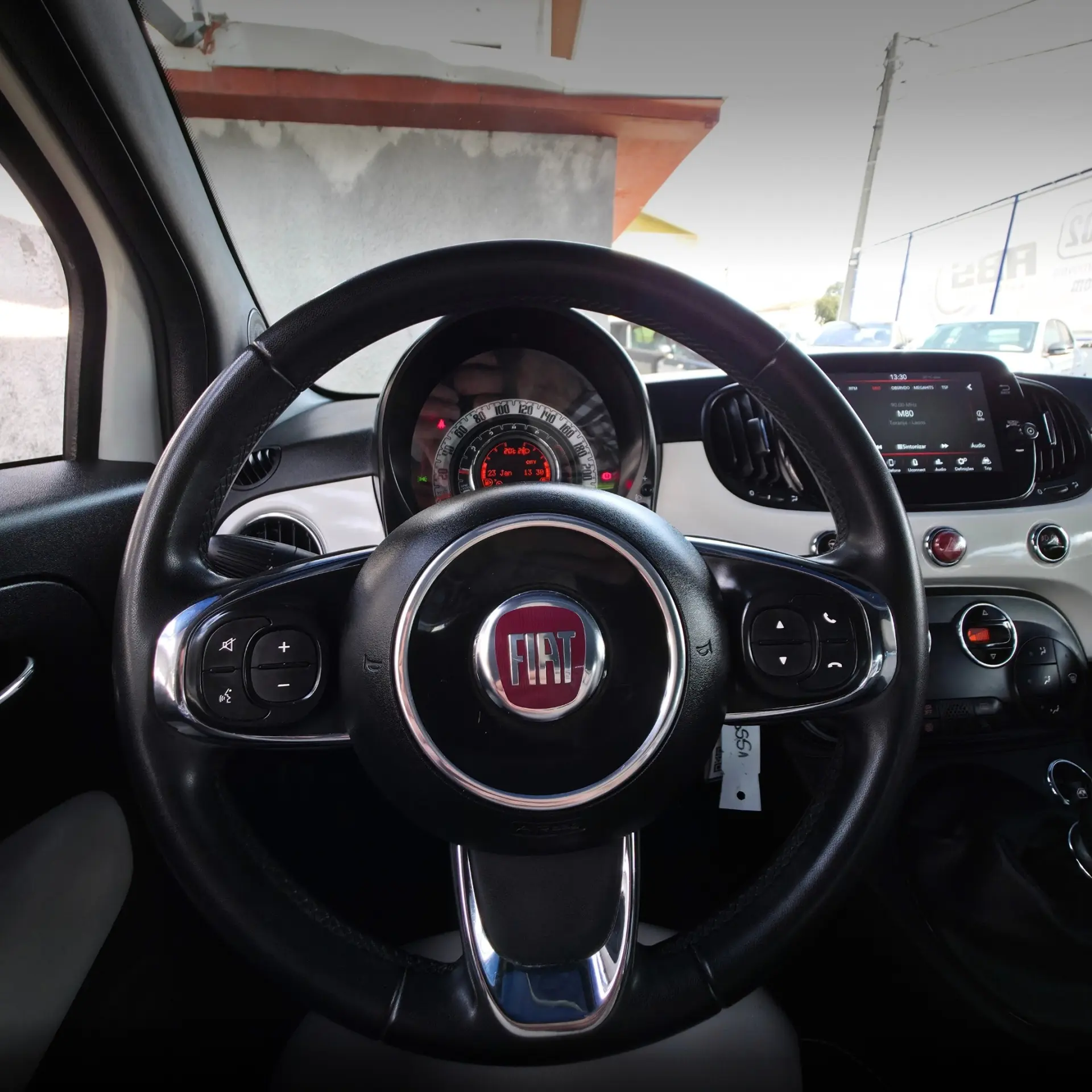 Fiat 500 1.0 Hybrid Icon 14