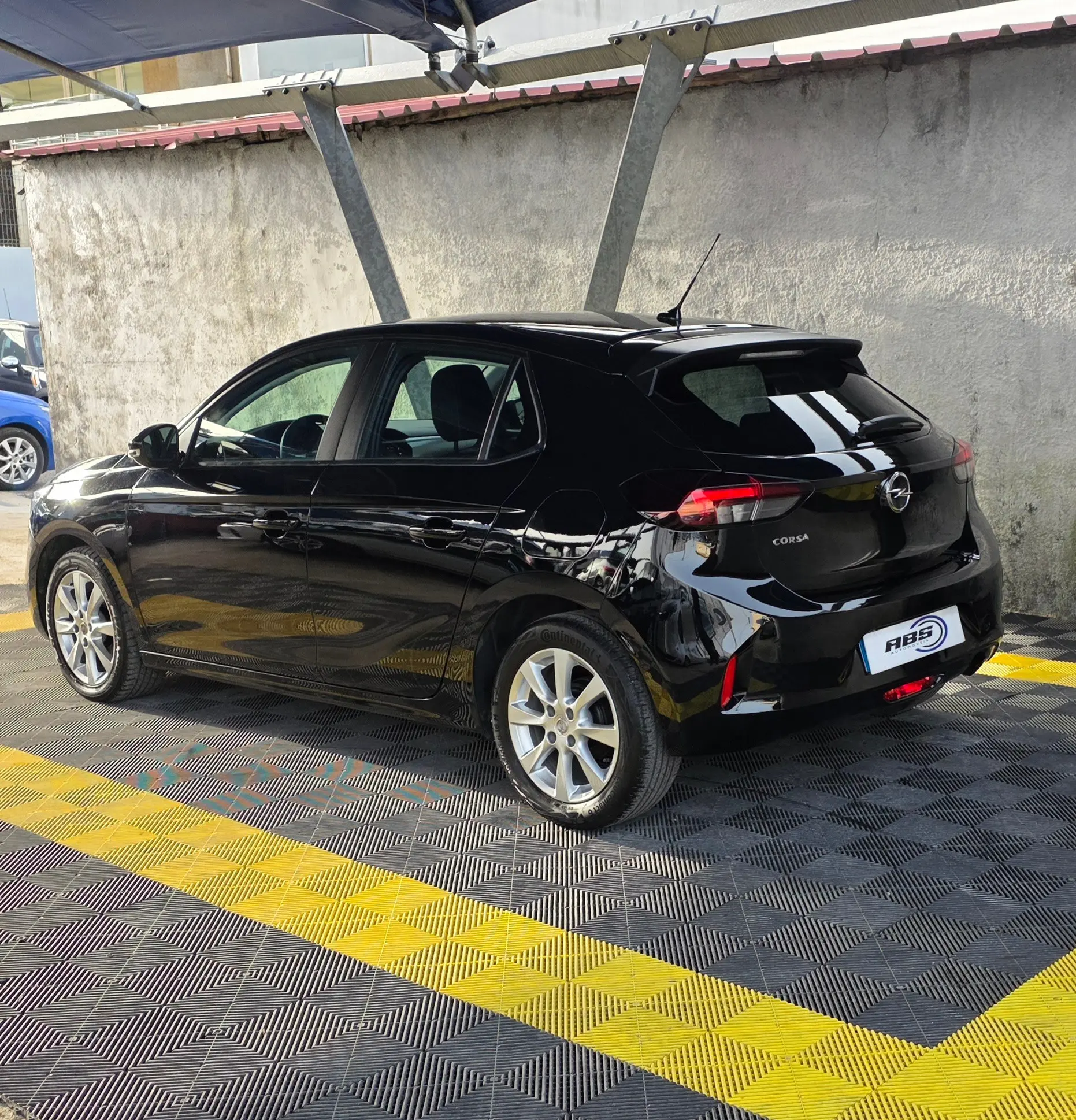 Opel Corsa 1.2 Elegance 2