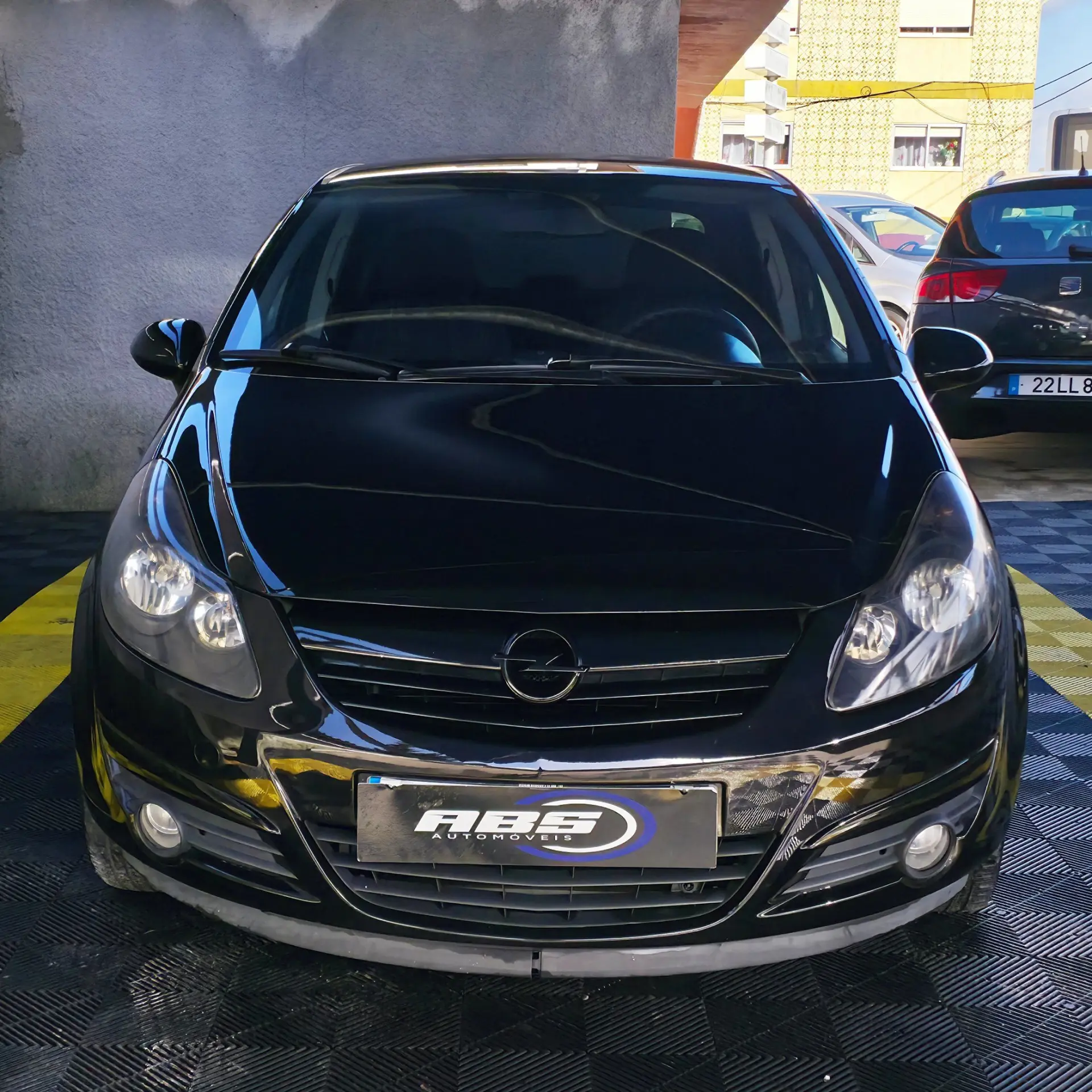 Opel Corsa 1.2 Enjoy 2