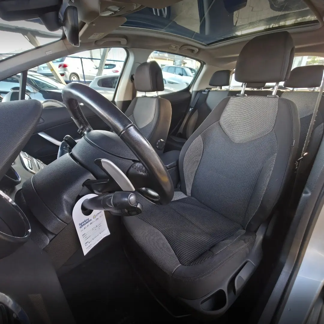 Peugeot 308 1.6 HDi Executive CMP6 10