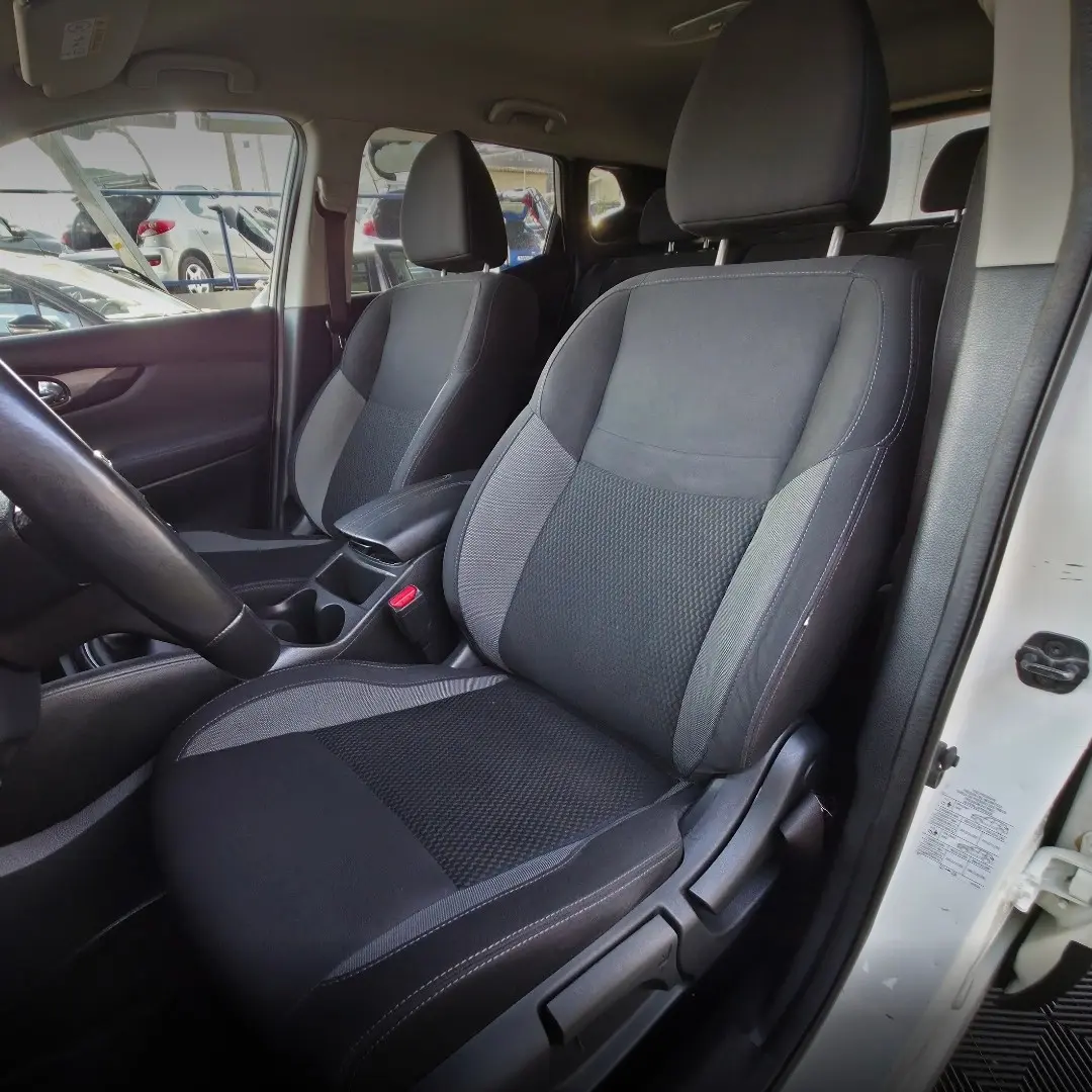 Nissan Qashqai 1.5 dCi Acenta C/Barras de Tejadilho 9