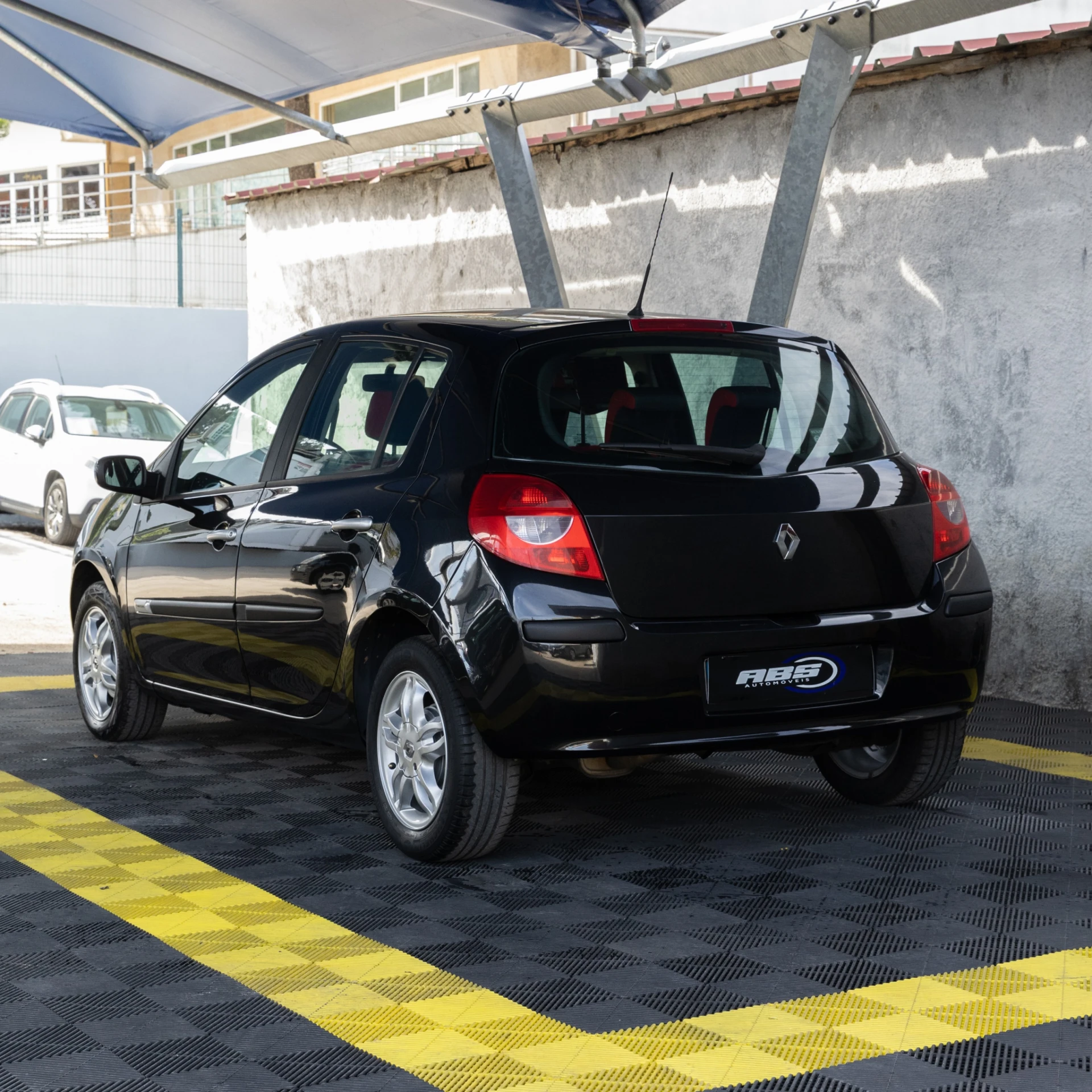 Renault Clio 1.5 dCi Rip Curl II 4