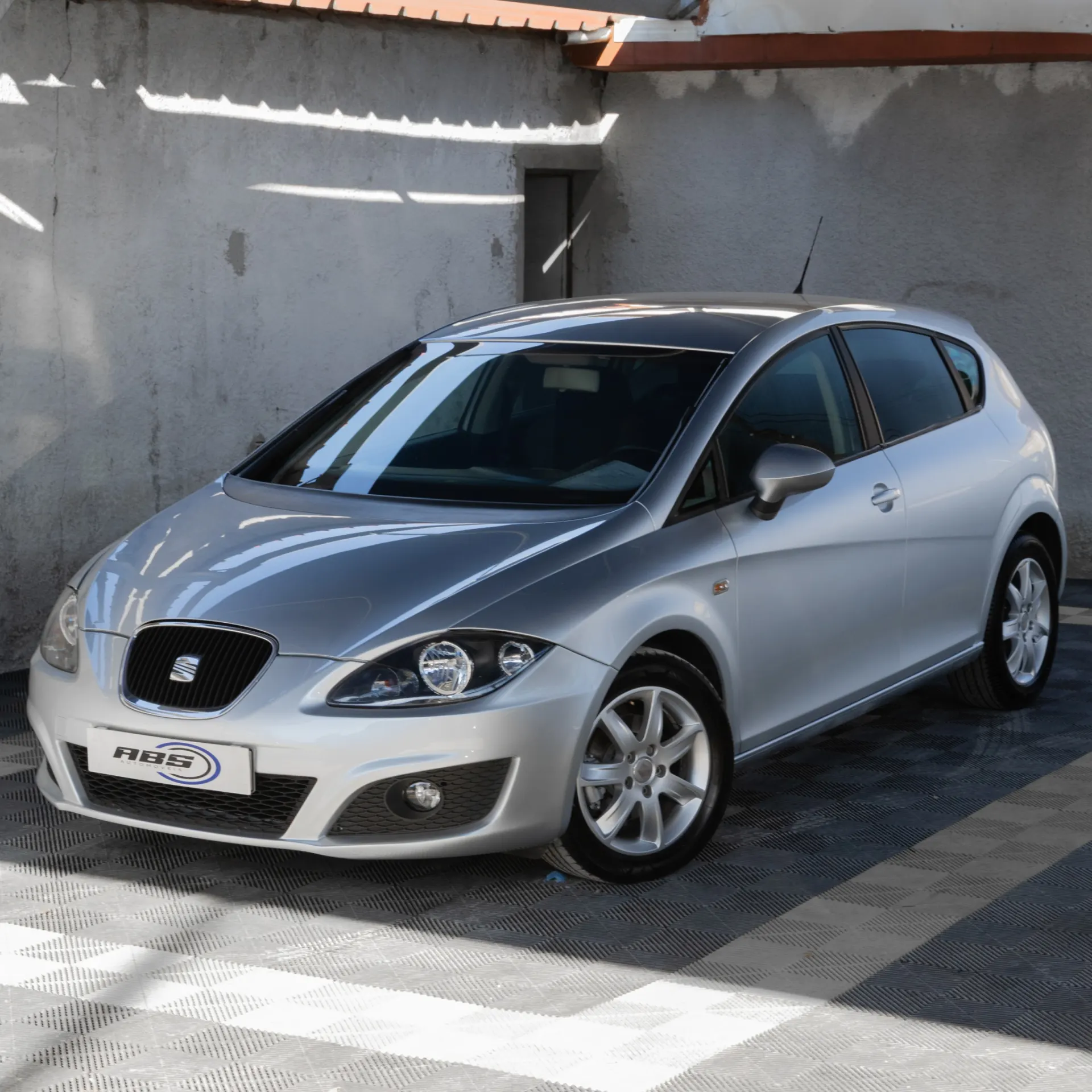 SEAT Leon 1.6 TDI Ecomotive Style 1