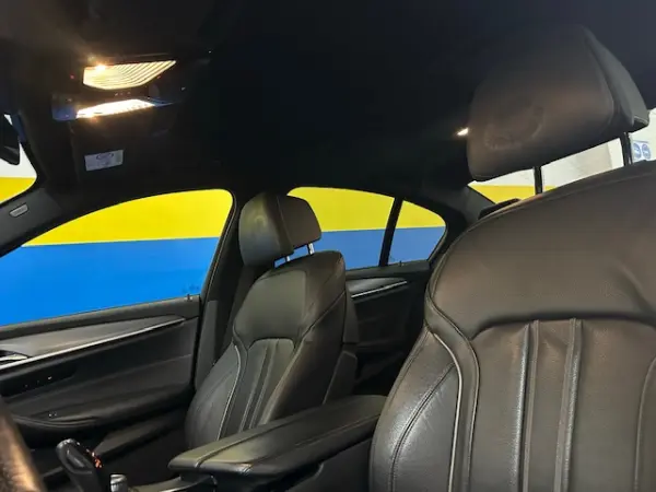 BMW 520 d Pack M Auto 21