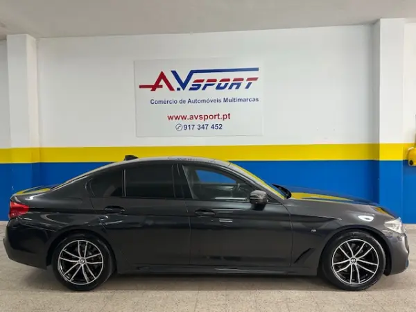 BMW 520 d Pack M Auto 2