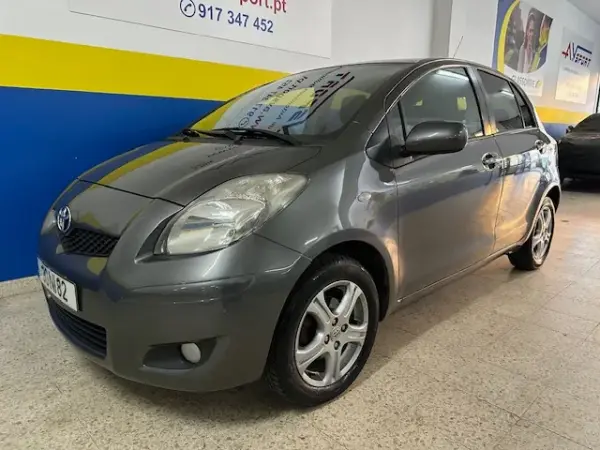 Toyota Yaris 1.0 VVT-i AC Manual 7
