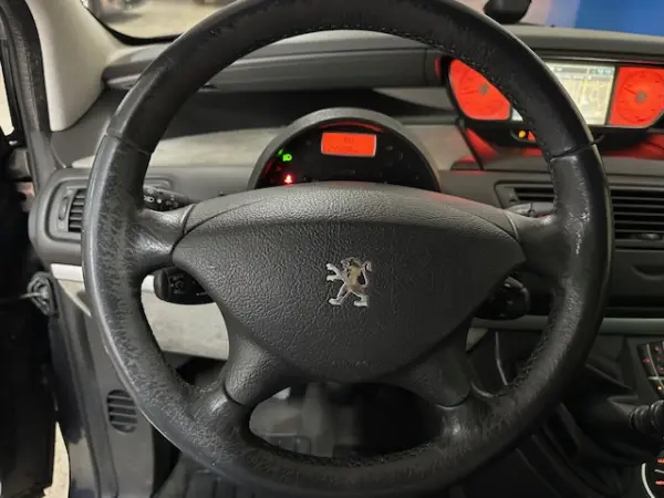 Peugeot 807 2.0 HDi Navteq 20