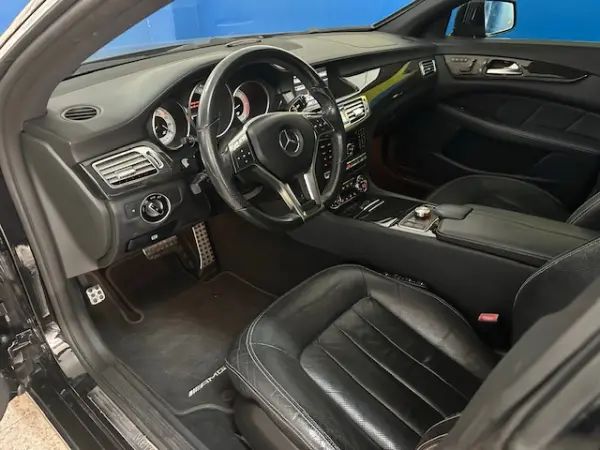 Mercedes-Benz CLS 350 CDI BlueEfficiency 8