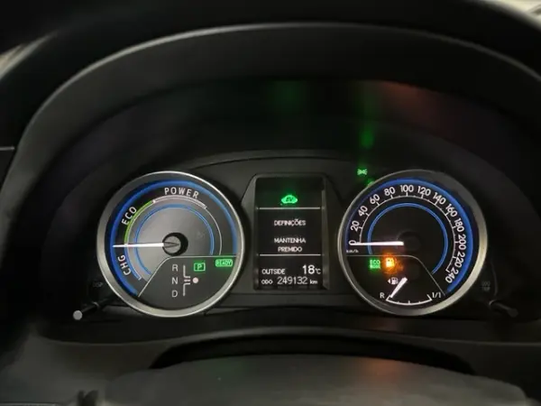 Toyota Auris Touring Sports 1.8 HSD Comfort +P.Sport+Navi 22