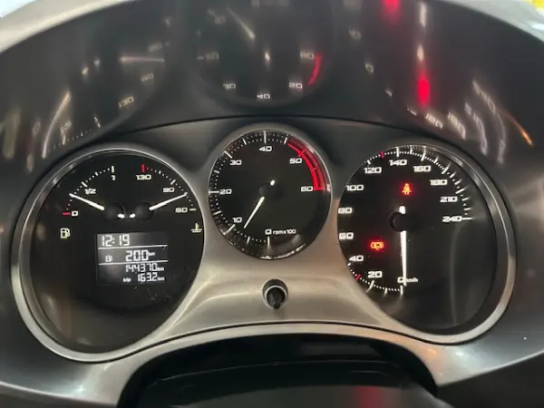 SEAT Leon 1.6 TDI ECOMOTIVE Style 17