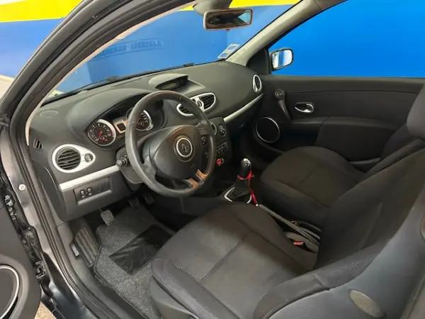 Renault Clio 1.2 16V Dynamique 10