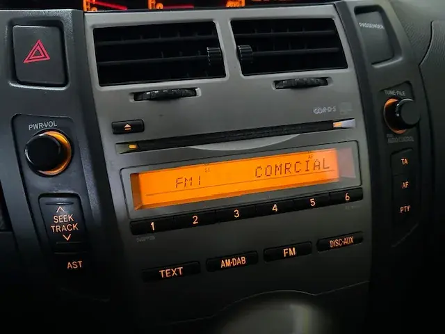 Toyota Yaris 1.0 VVT-i AC Manual 14