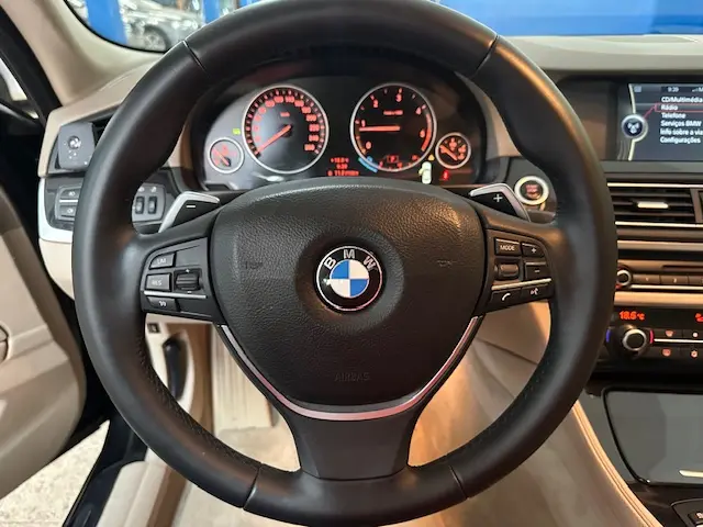 BMW 520 d Pack M Auto 15