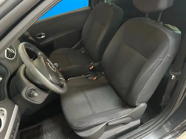 Renault Clio 1.2 16V Dynamique 12