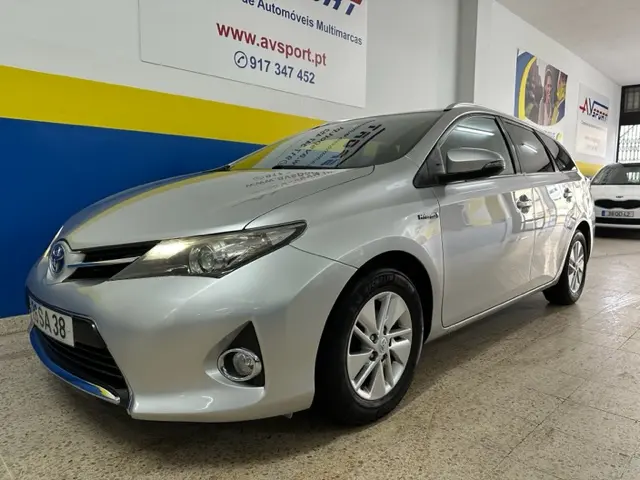 Toyota Auris Touring Sports 1.8 HSD Comfort +P.Sport+Navi 7