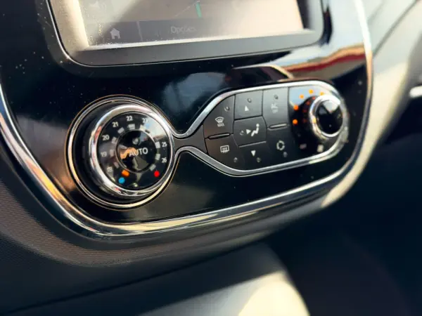 Renault Captur 1.5 dCi 15