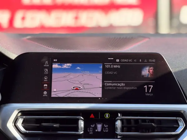 BMW 320 d Pack Desportivo M Auto 16