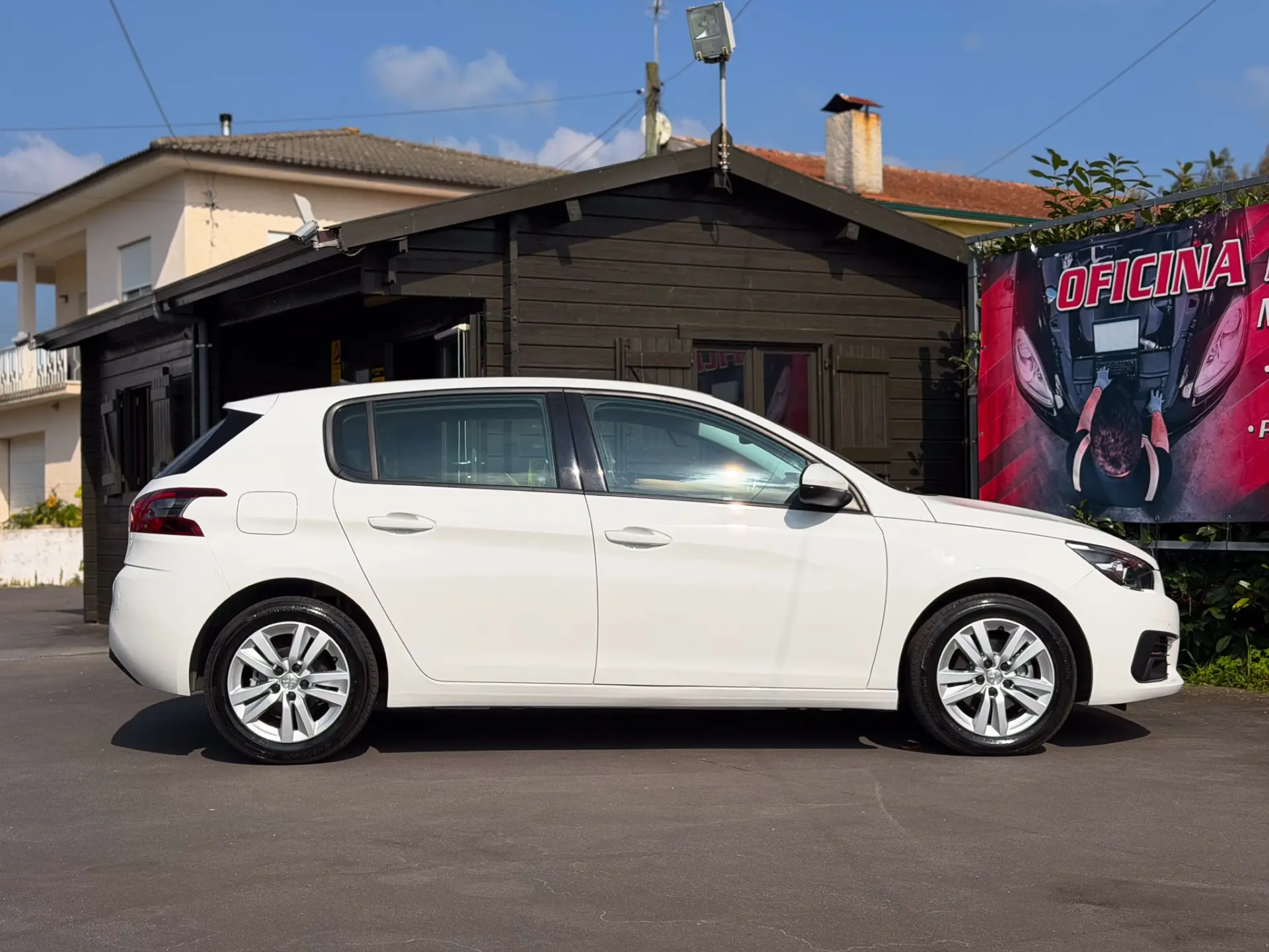 Peugeot 308 1.5 BlueHDi 10