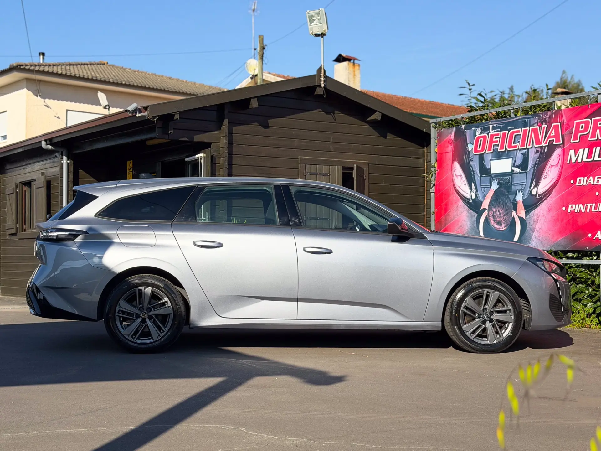 Peugeot 308 SW 1.5 BlueHDi Active EAT8 10