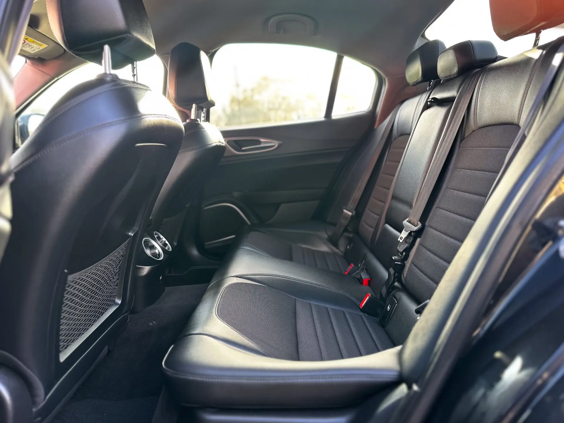 Alfa Romeo Giulia 2.2 D Sprint AT8 17