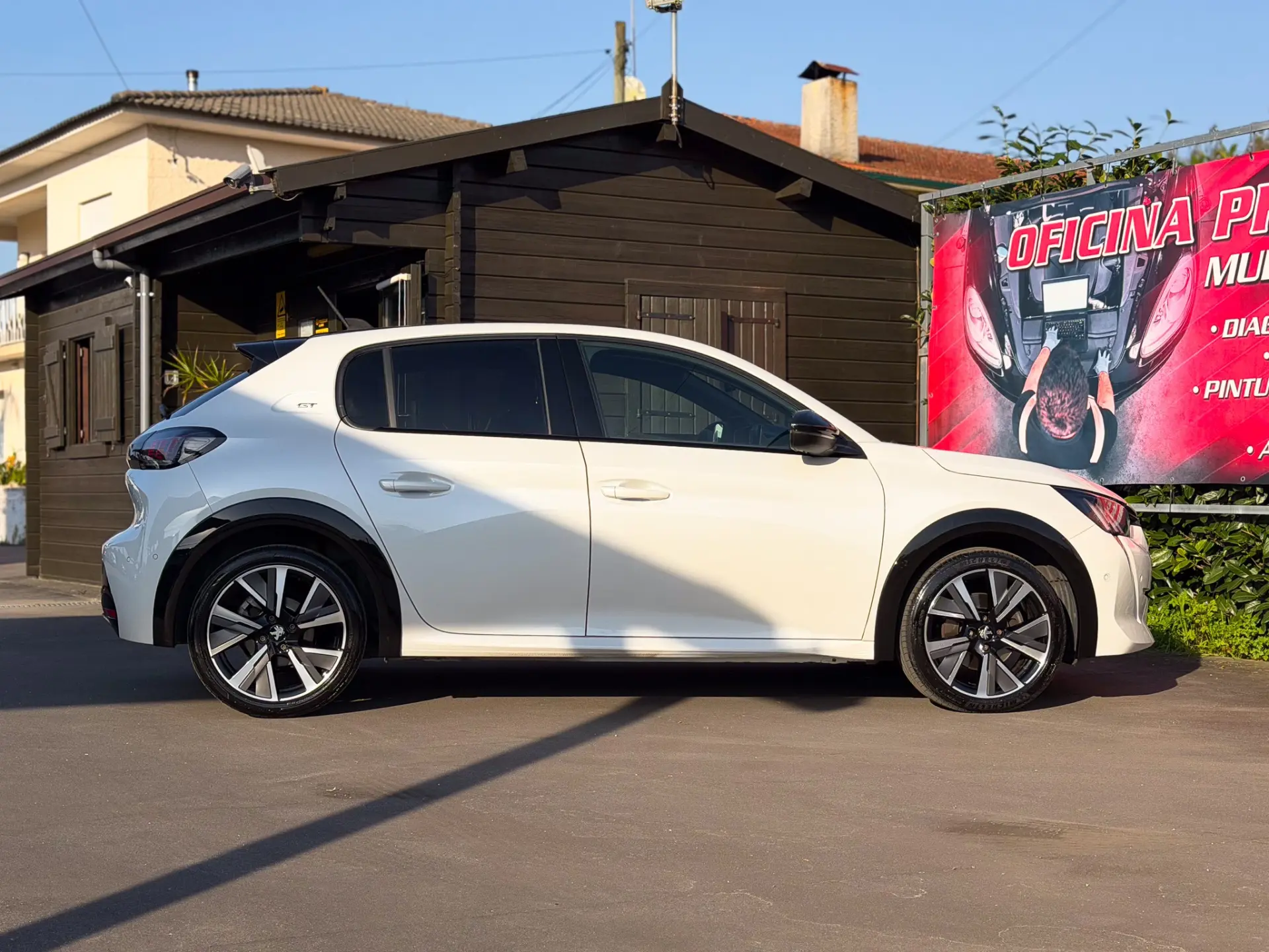 Peugeot 208 1.5 BlueHDi GT 10