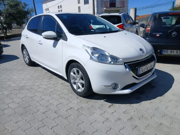 Peugeot 208 1.4 HDi 4
