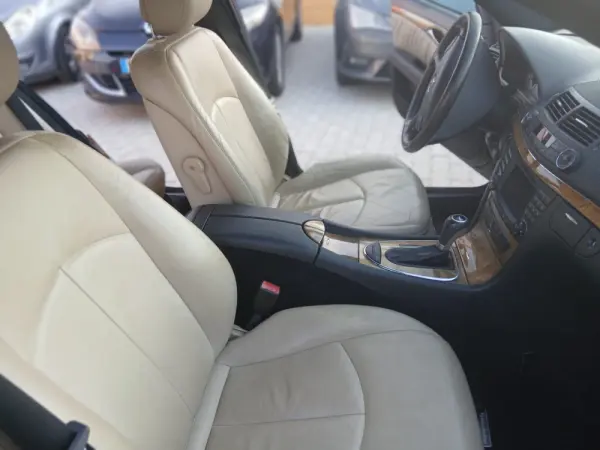 Mercedes-Benz E 220 CDI Avantgarde Aut. 10