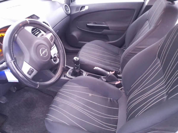 Opel Corsa 1.2 7