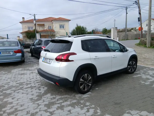 Peugeot 2008 1.6 BlueHDi Allure 5